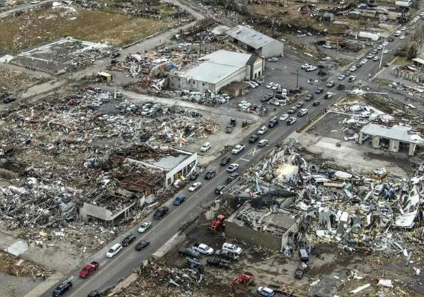 美国龙卷风灾害已致超百人死亡 这或是美史上最大龙卷风之一