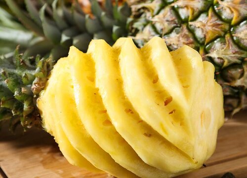 菠萝的生长习性和环境条件