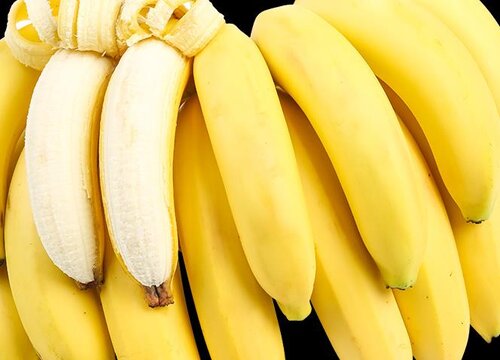 香蕉果肉是什么颜色