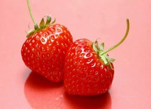 草莓有什么颜色