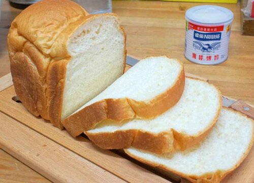 面包是用什么面粉做的 制作面包用什么面粉又松又软