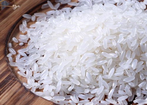 五常大米是籼米还是粳米（五常稻香米跟普通大米区别）